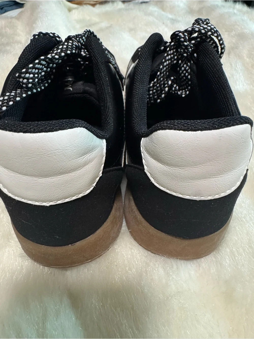 Women's Black and White Lace-Up Sneakers with Gum Sole 8.5 M